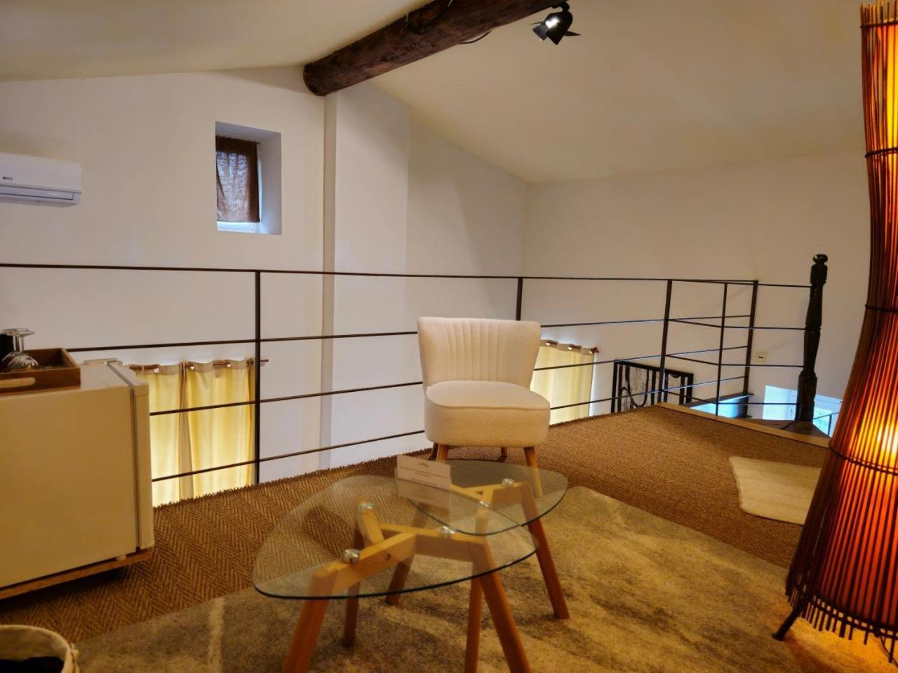 Ancien Mas Du Moulin Bed & Breakfast เอย์กาลิแยร์ ภายนอก รูปภาพ